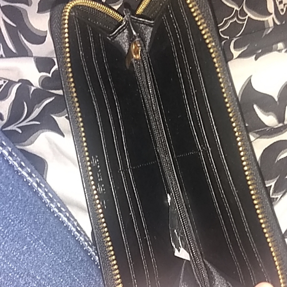 Wallet - Picture 3 of 4